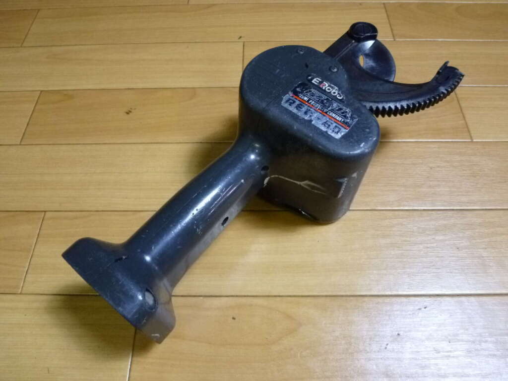京都市東山区にてIZUMI 充電式ケーブルカッター REC-50を買取させていただいたクリニーズの不用品買取事例