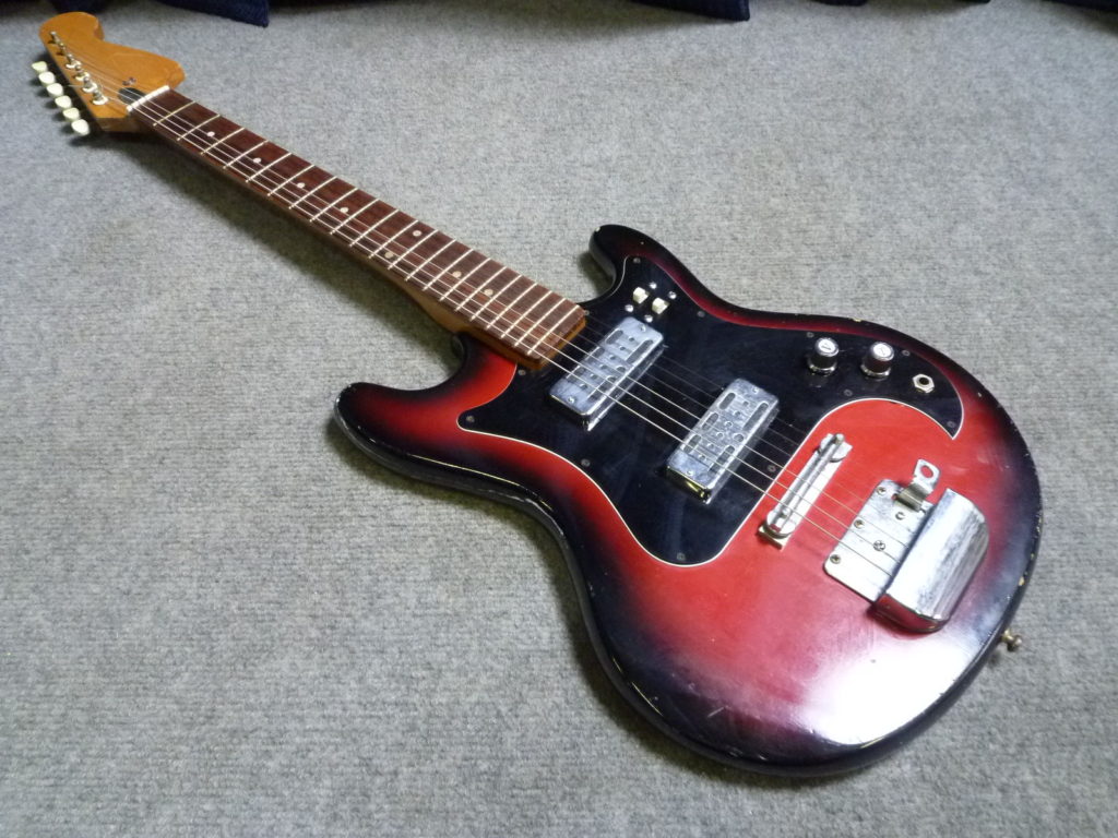 大阪府豊中市にてビザールのエレキギターを買取させて頂いたクリニーズの不用品買取事例