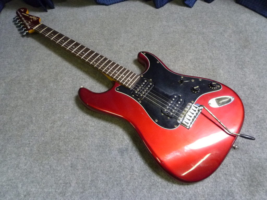 大阪市西区にてSquier スクワイヤ エレキギターを買取させて頂いたクリニーズの不用品買取事例