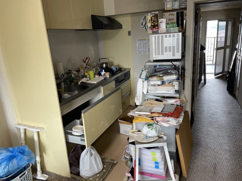 奈良県奈良市 残置物撤去・残置物買取 法人のお客様 不用品回収前9