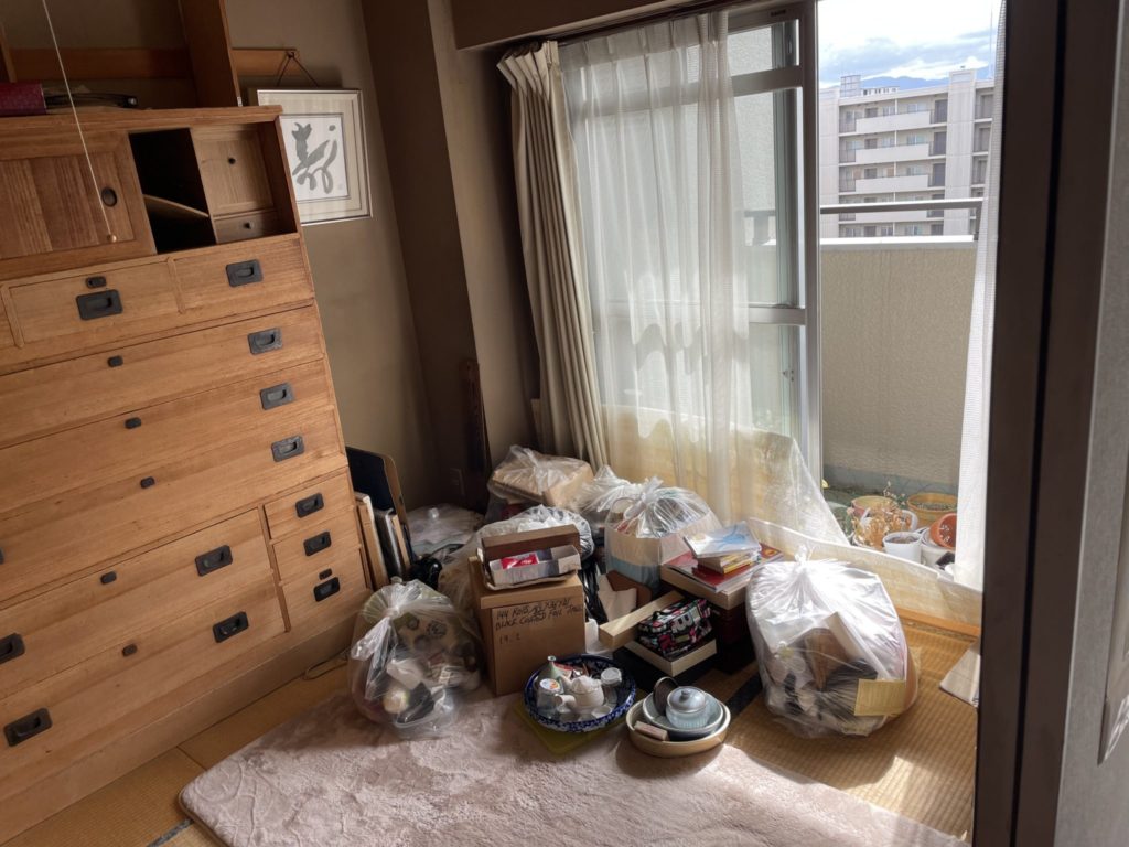 奈良県奈良市 残置物撤去・残置物買取 法人のお客様 残置物撤去前2
