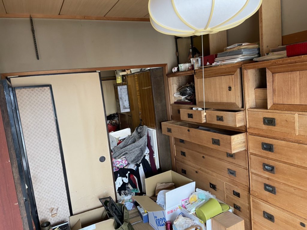 奈良県奈良市 残置物撤去・残置物買取 法人のお客様 不用品回収前3