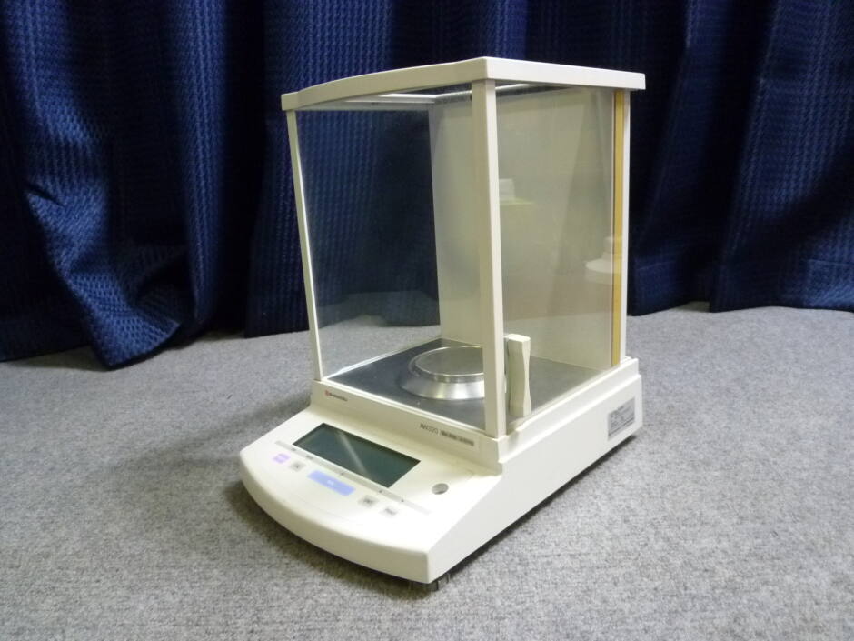大阪市平野区にて島津製作所 SHIMADZU AW320 分析精密電子天秤を買取させていただいたクリニーズの不用品買取事例