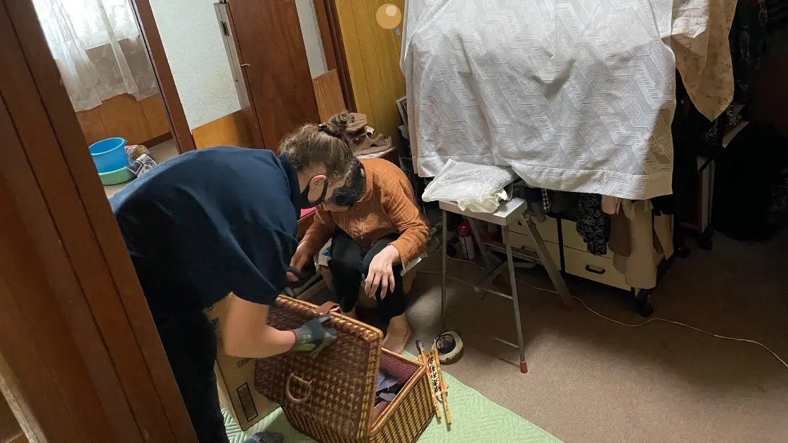 ご遺族様が故人様との思い出を整理できるようにクリニーズのプロの遺品整理士がしっかりと対応