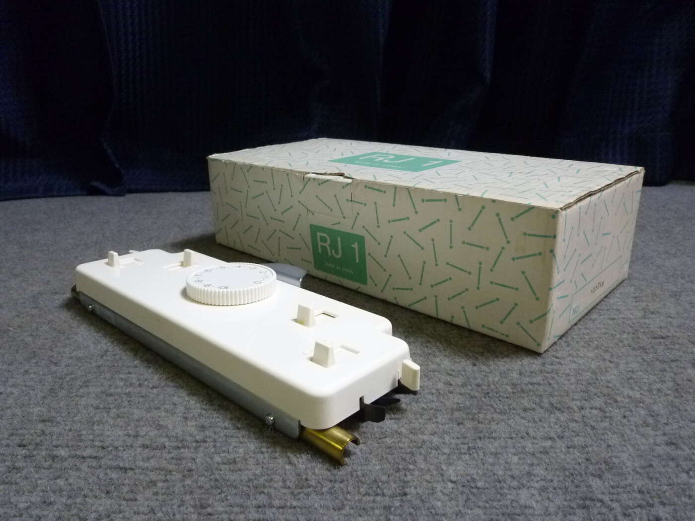 泉南郡熊取町にてジャガードリブニッターキャリジ 編み機4.5㎜ RJ1を買取させていただいたクリニーズの不用品買取事例