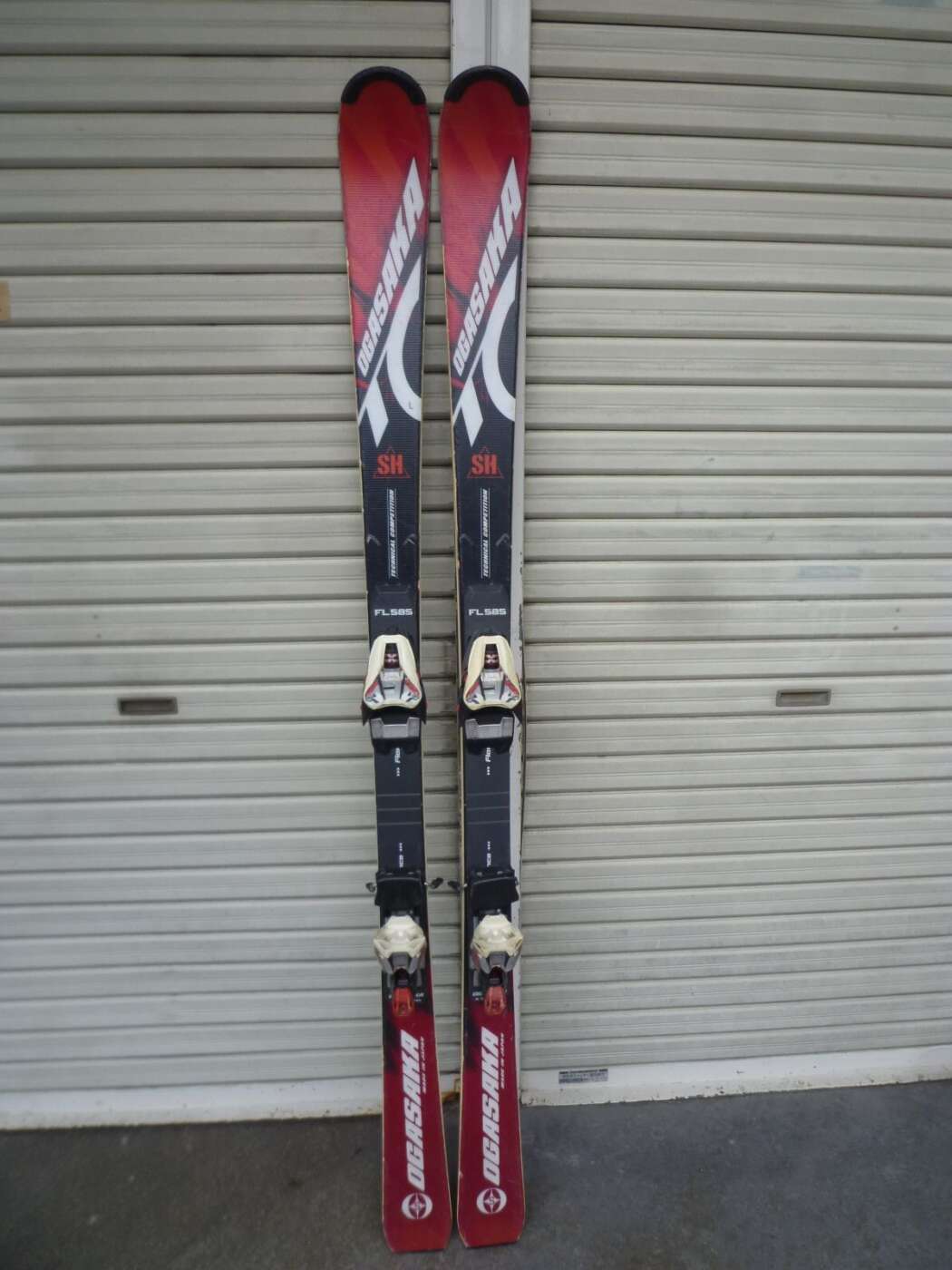 南河内郡千早赤阪村にてオガサカ OGASAKA スキー板 TC-SHを買取させていただいたクリニーズの不用品買取事例