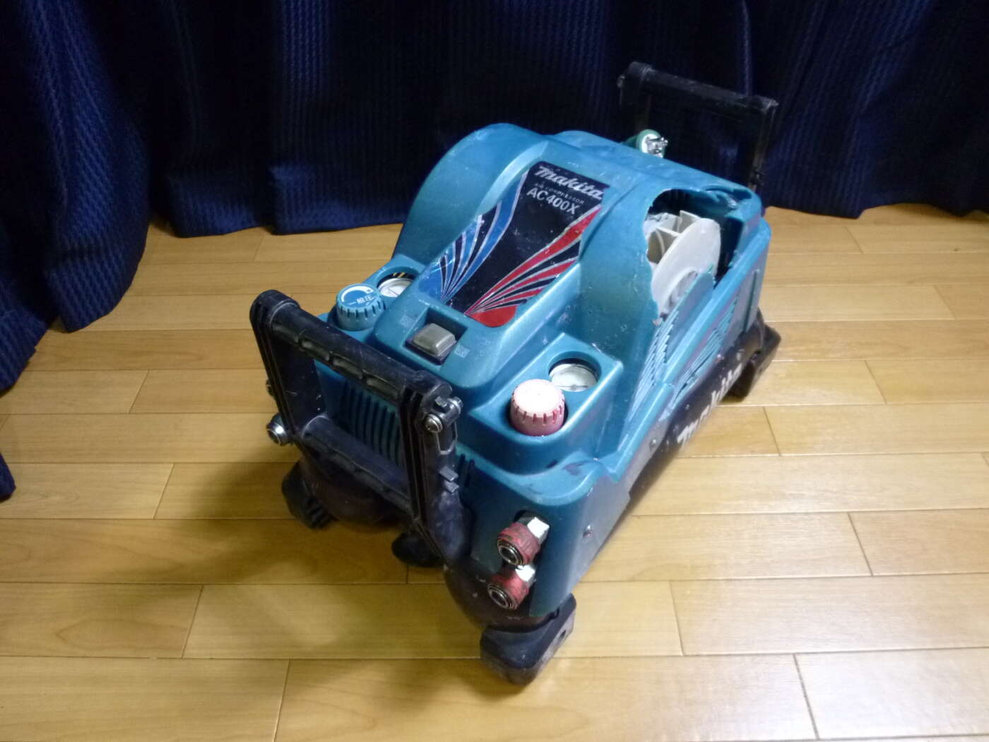 堺市東区にてMakita マキタ AC400X エアコンプレッサーを買取させていただいたクリニーズの不用品買取事例