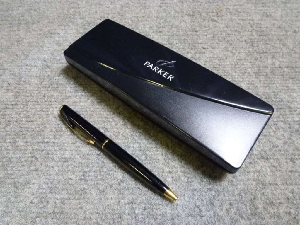 大阪市阿倍野区にてPARKER パーカー ボールペン 油性を買取させていただいたクリニーズの不用品買取事例