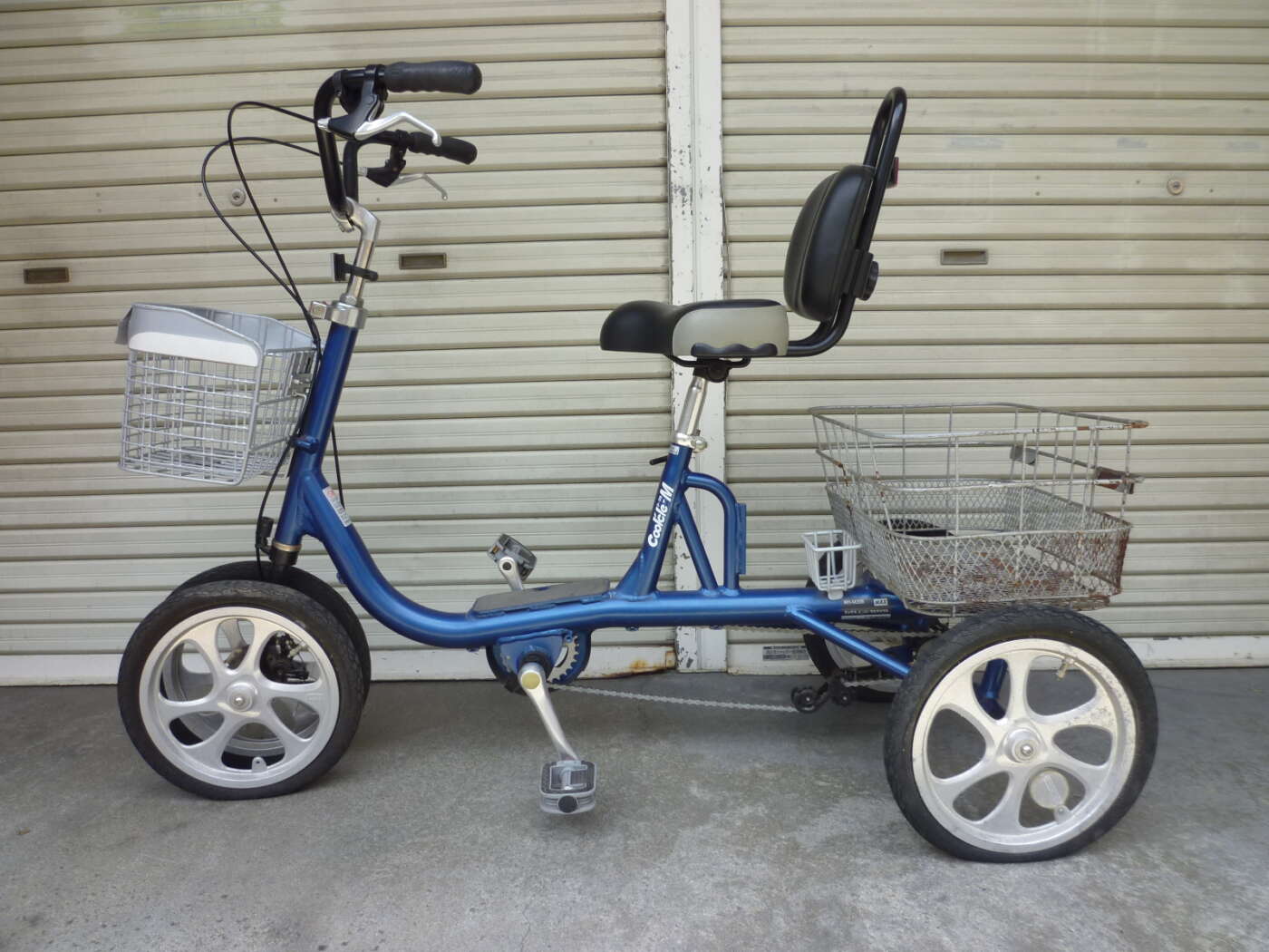 京都市北区にて四輪自転車 エアロ クークルＭII ブルー ユニバーサルサイクルを買取させていただいたクリニーズの不用品買取事例
