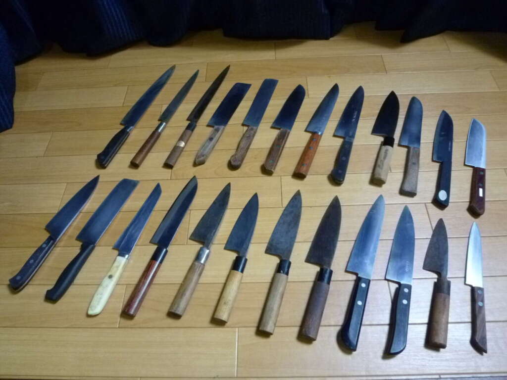 京都府亀岡市にて料理包丁 名匠菊常 作 霞乃 作 くらの助など24本セットを買取させていただいたクリニーズの買取事例