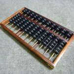 京都府八幡市にてDARUMA ダルマ そろばんを買取させていただいたクリニーズの買取事例