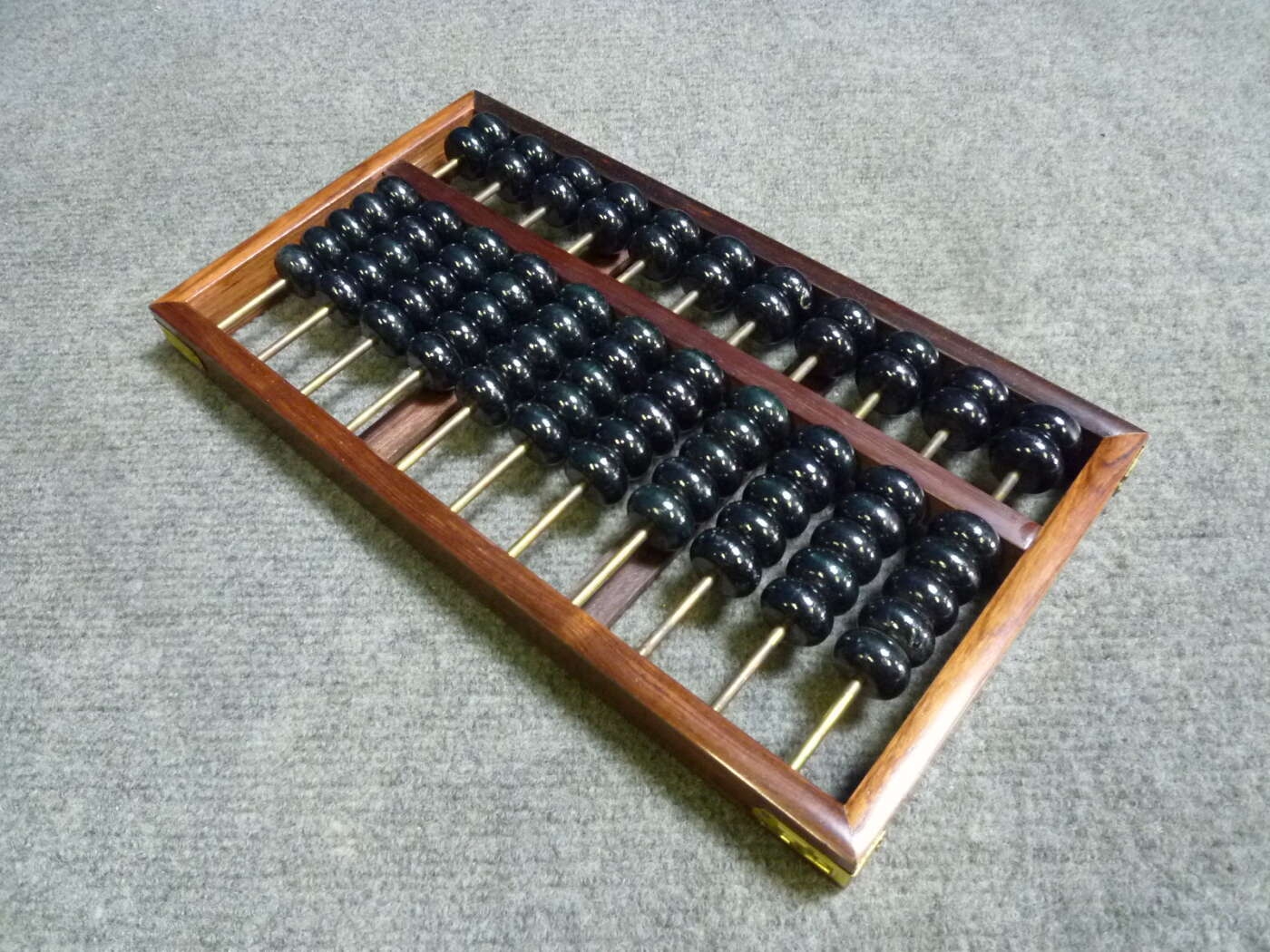 京都府八幡市にてDARUMA ダルマ そろばんを買取させていただいたクリニーズの買取事例