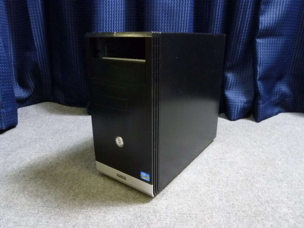 兵庫県宝塚市にてGIGABYTE デスクトップパソコン Micro ATX Chassis GZ-M1BPD-700を買取させていただいたクリニーズの買取事例