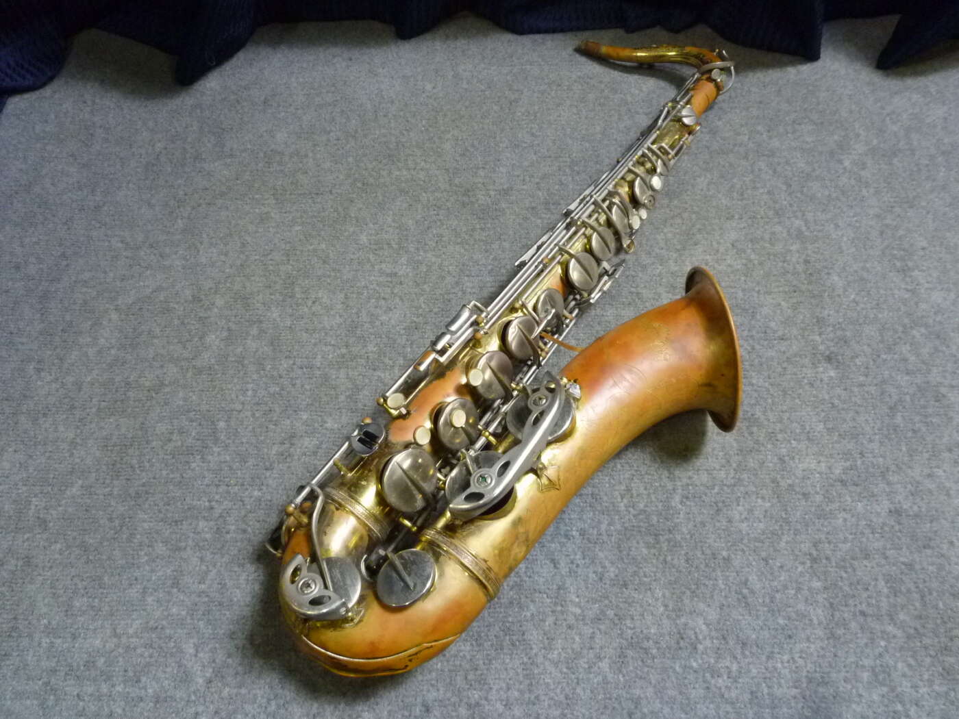 大阪府寝屋川市にてGrassi グラシーテナーサックス Tenor Saxophoneを買取させていただいたクリニーズの買取事例