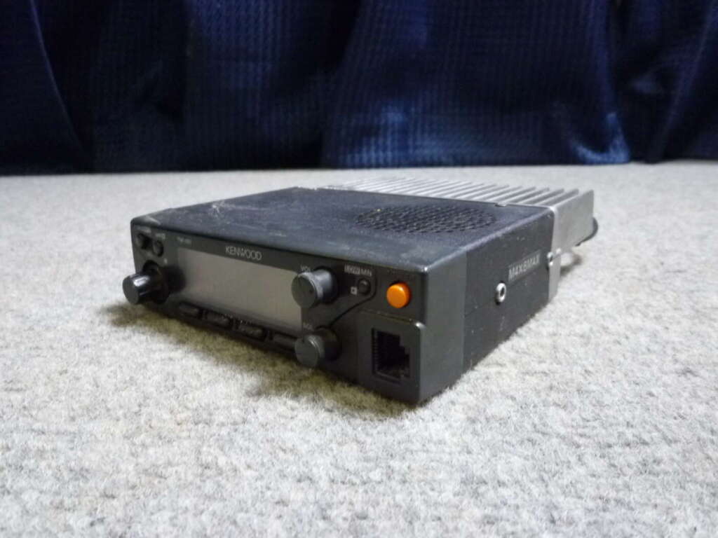 大阪府大東市にてKENWOOD TM-261A 144MHz 無線機 50W モービル ケンウッド 2m ハイパワーを買取させていただいたクリニーズの買取事例