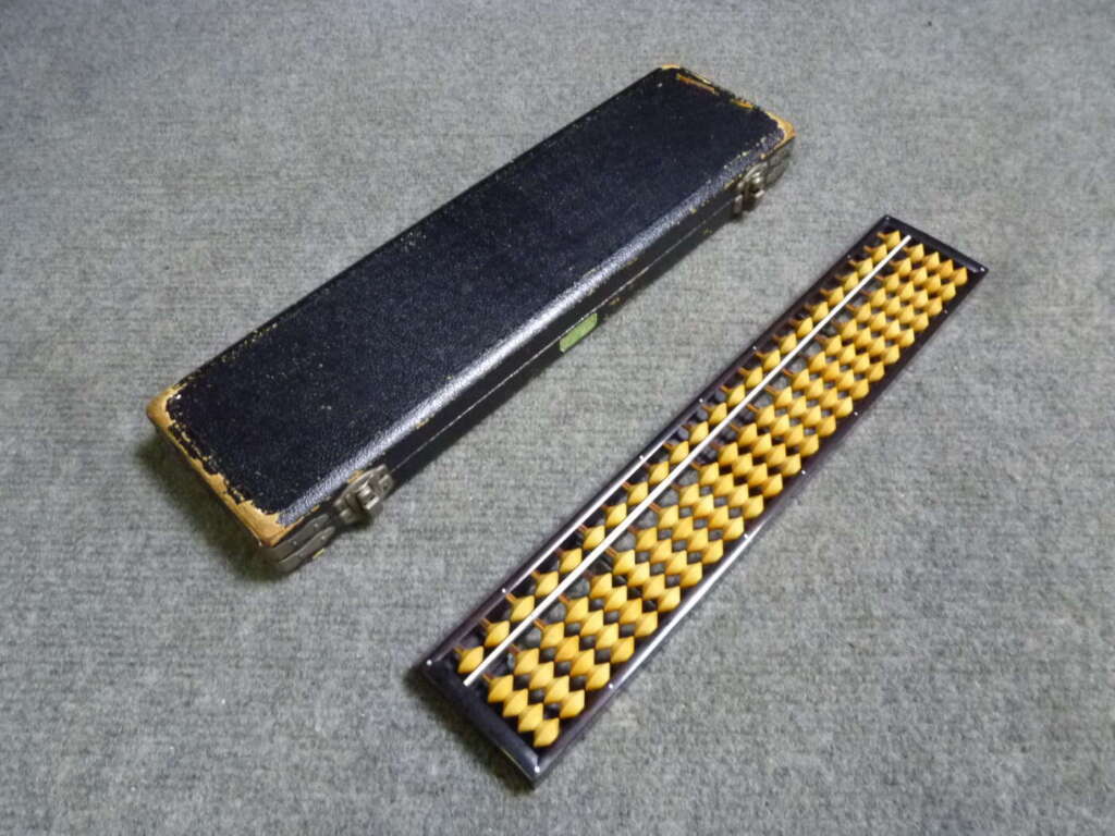 大阪府大阪狭山市にてそろばん ケース付きを買取させていただいたクリニーズの不用品買取事例