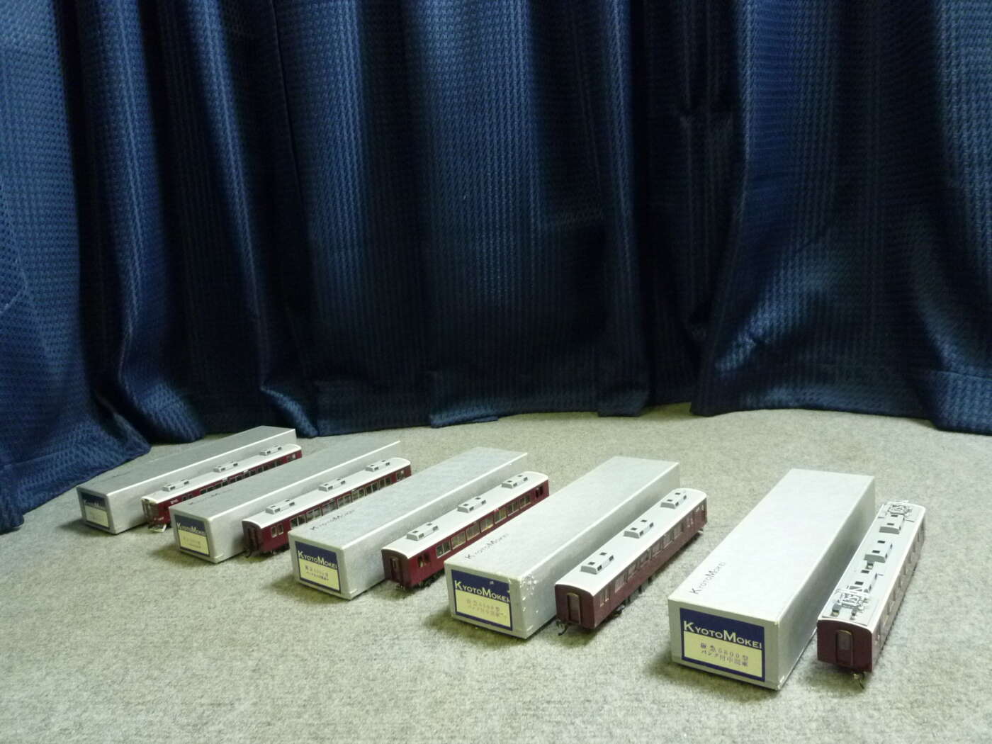 綴喜郡宇治田原町にてKYOTOMOKEI 阪急6800型 パンタ付中間車など５点セットを買取させていただいたクリニーズの不用品買取事例