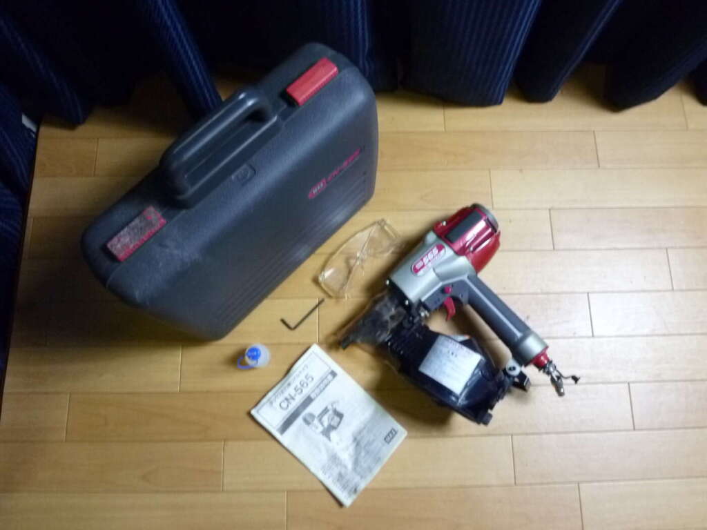 綴喜郡井手町にてMAX マックス 65ミリ常圧コイルネイラ 釘打機 CN-565を買取させていただいたクリニーズの不用品買取事例