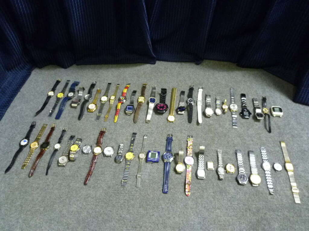 神戸市兵庫区にてミニーマウス腕時計など５０本セットを買取させていただいたクリニーズの不用品買取事例