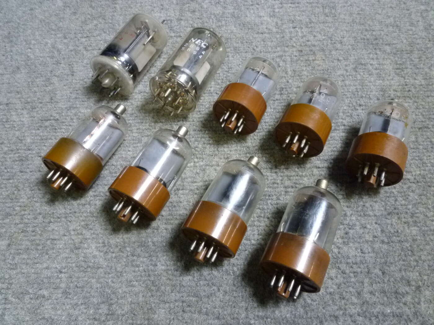 京都市上京区にてNECなど 真空管9個セットを買取させていただいたクリニーズの不用品買取事例