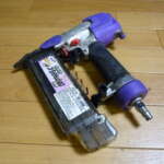 大阪市城東区にて日立工機 エアー工具 常圧 55mm 仕上釘打機 NT55Mを買取させていただいたクリニーズの不用品買取事例