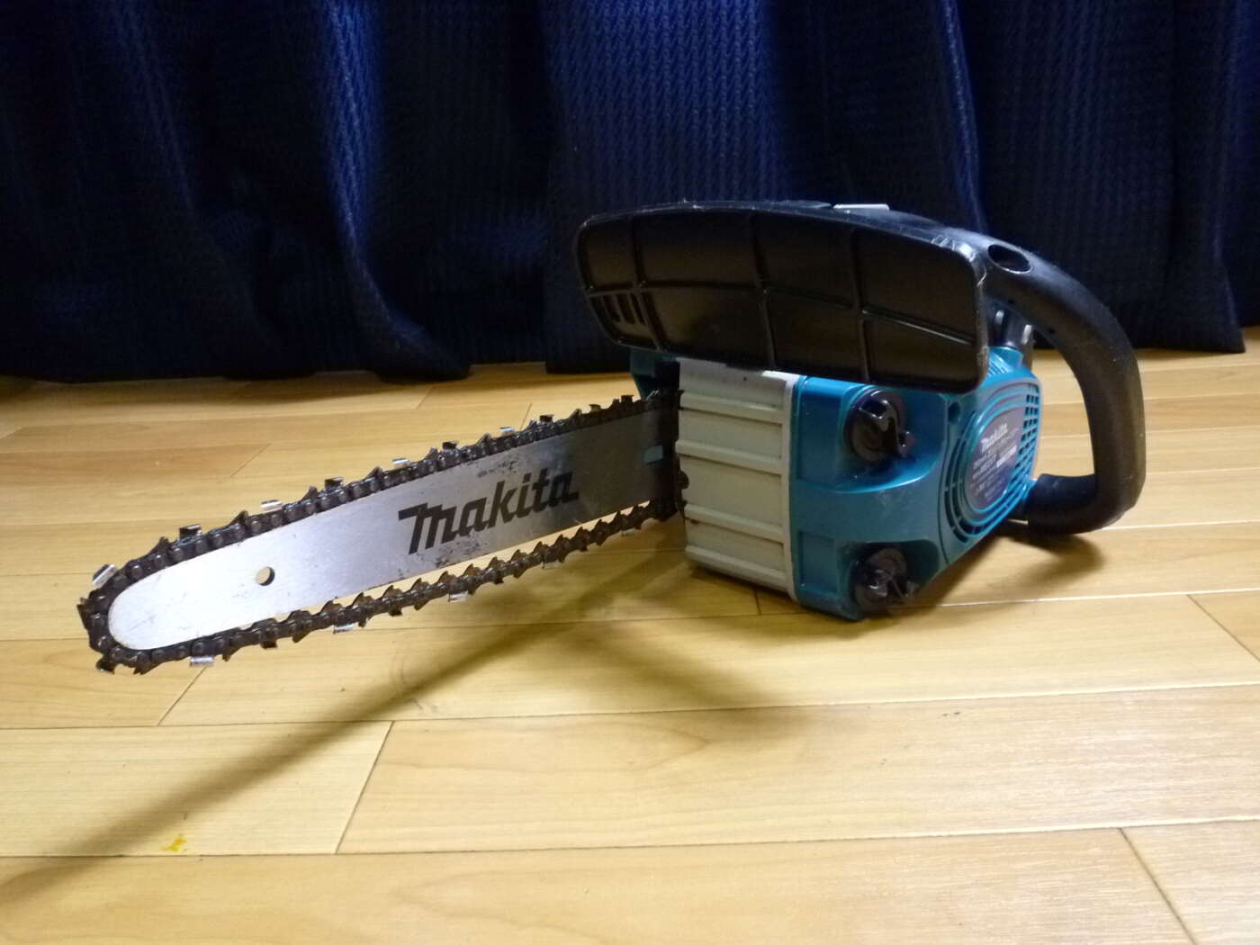 兵庫県尼崎市にてマキタ makita エンジンチェーンソー ME230Tを買取させていただいたクリニーズの不用品買取事例