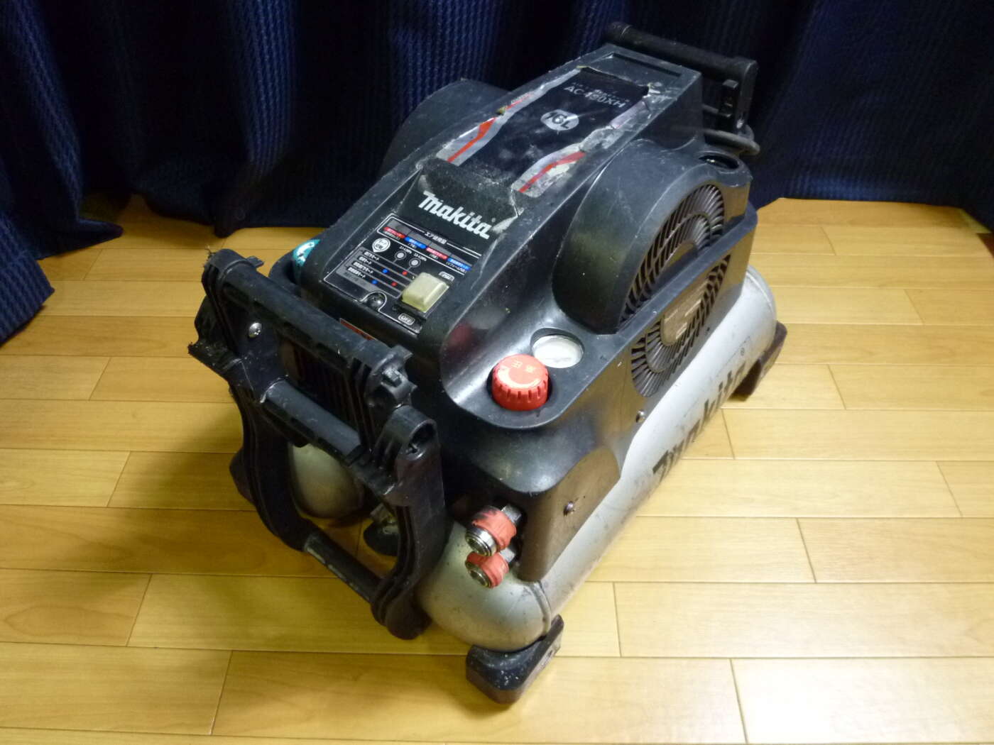 兵庫県西宮市にてマキタ makita 高圧エアーコンプレッサー AC430XHを買取させていただいたクリニーズの不用品買取事例