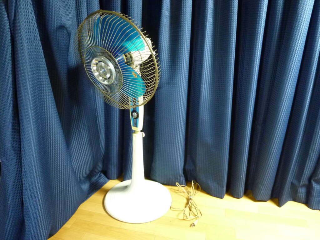 大阪府柏原市にて松下電器 レトロ 大型扇風機を買取させていただいたクリニーズの不用品買取事例
