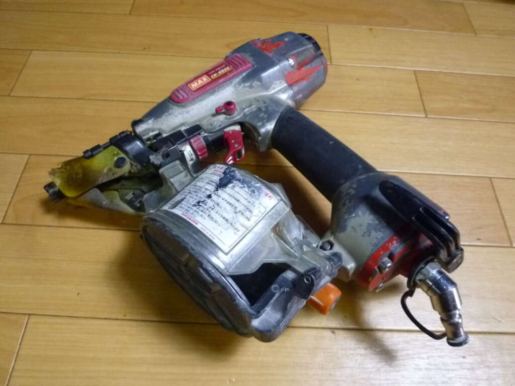 大阪府大阪狭山市にてMAX マックス 50mm 常圧 コイルネイラ CN-450S エア釘打機を買取させていただいたクリニーズの不用品買取事例
