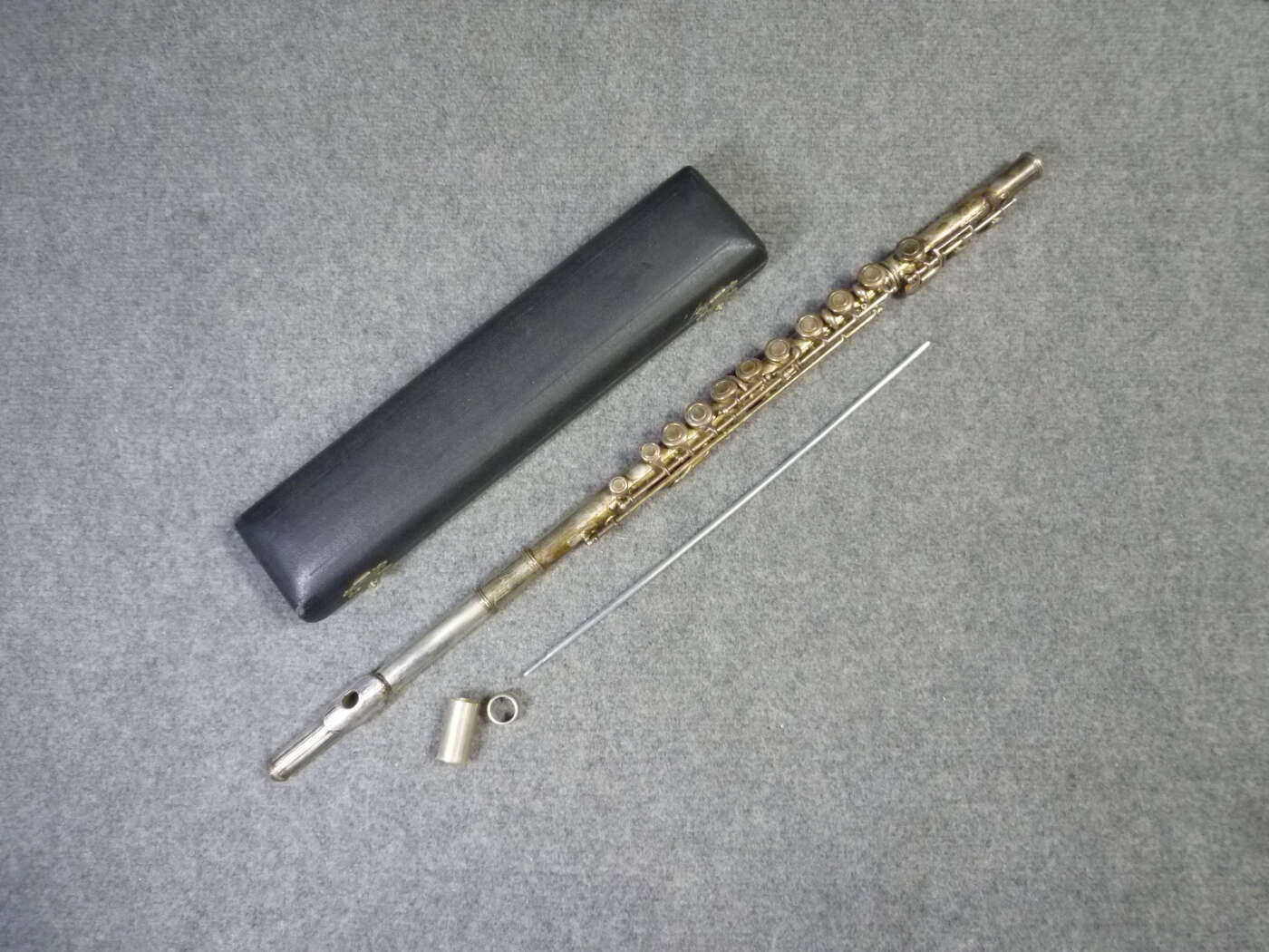 大阪府大東市にてフルート TANES FLUTE LABORATORY TEMPESTを買取させていただいたクリニーズの不用品買取事例