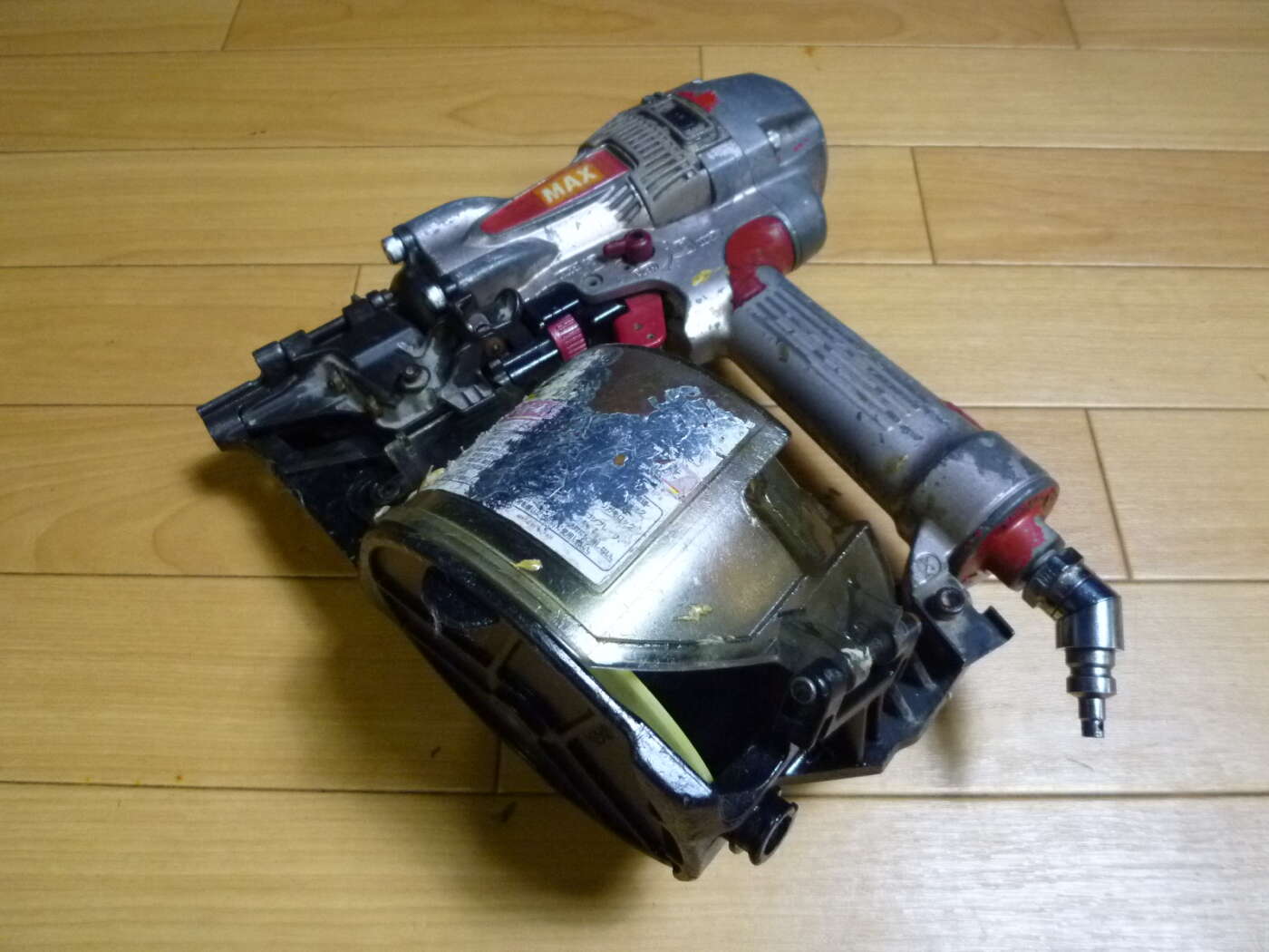 大阪府和泉市にてマックス MAX 高圧エア釘打ち機 HN-65N1を買取させていただいたクリニーズの不用品買取事例