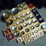 大阪府羽曳野市にて金メッキ杯 銀メッキ杯 EXPO記念品など 47点セットを買取させていただいたクリニーズの不用品買取事例