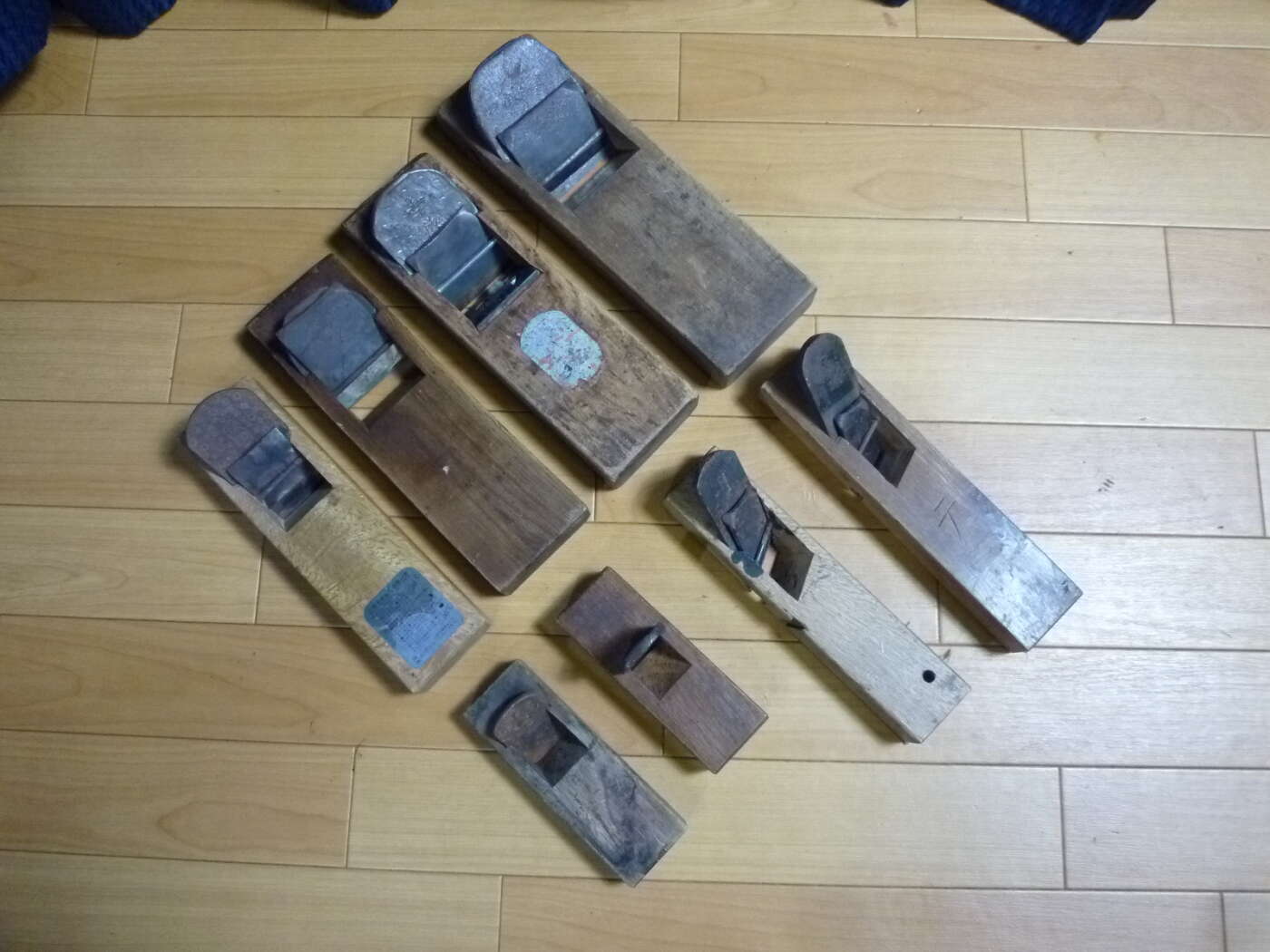 京都府木津川市にて鉋 カンナ 大工道具 幸成 儀助など8本セットを買取させていただいたクリニーズの不用品買取事例