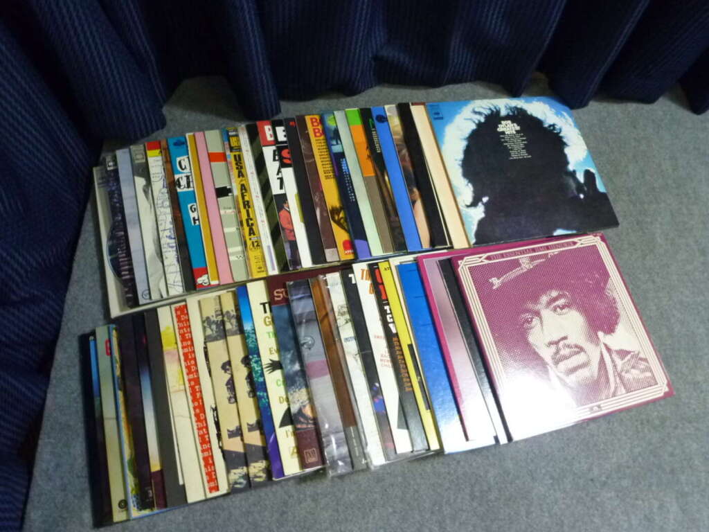 大阪市中央区にてジミ・ヘンドリックス エッセンシャル Jimi Hendrix The Essential など アナログレコード53枚セットを買取させていただいたクリニーズの不用品買取事例