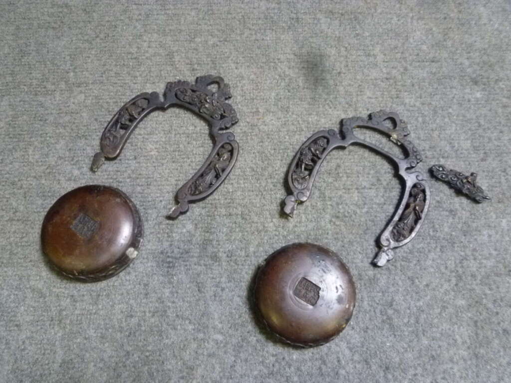 神戸市兵庫区にて仏具 燭台 中尾宗貞制造を買取させていただいたクリニーズの不用品買取事例