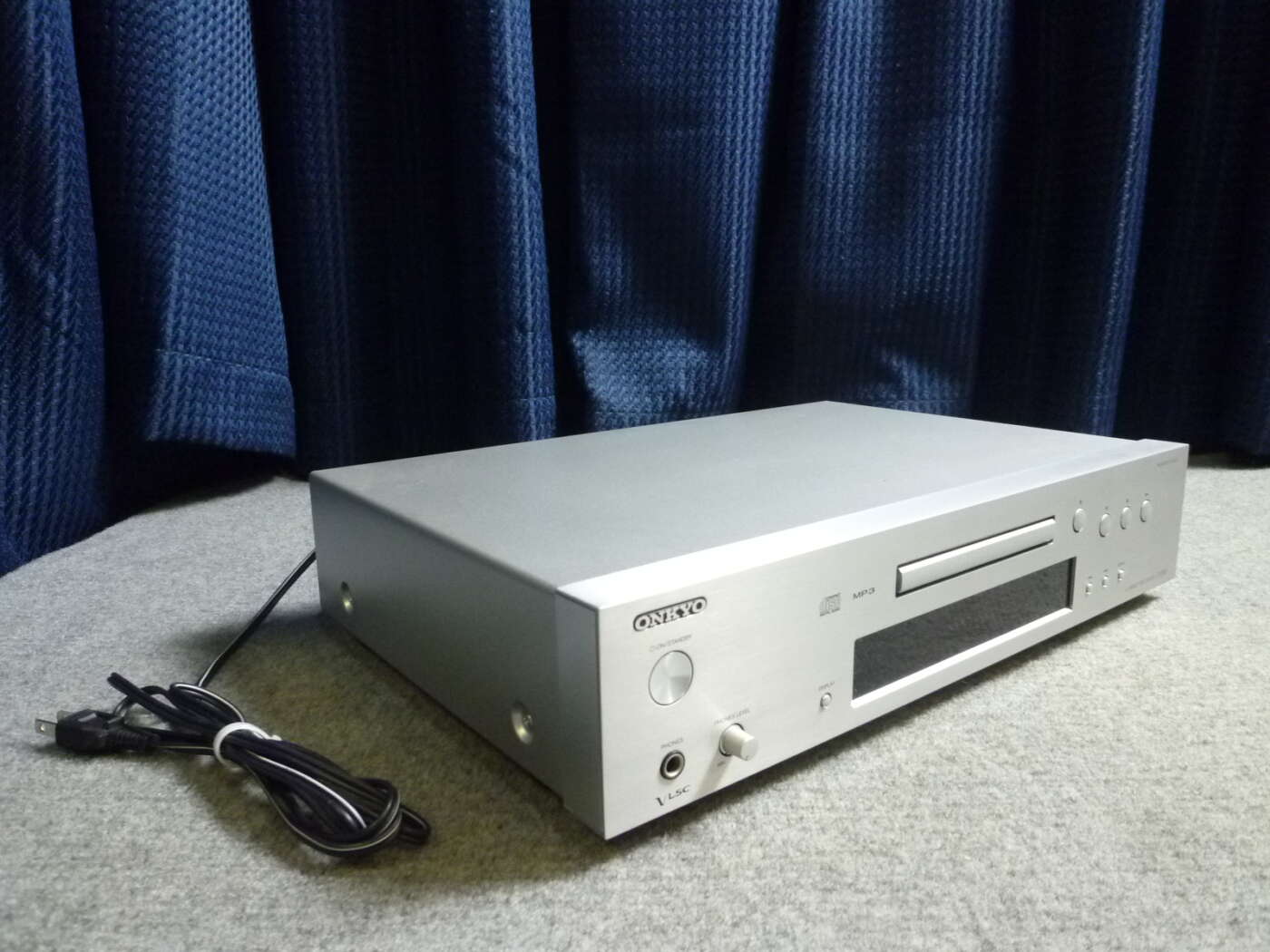 京都市左京区にてオンキョー CDプレーヤー ONKYO C-7030を買取させていただいたクリニーズの不用品買取事例