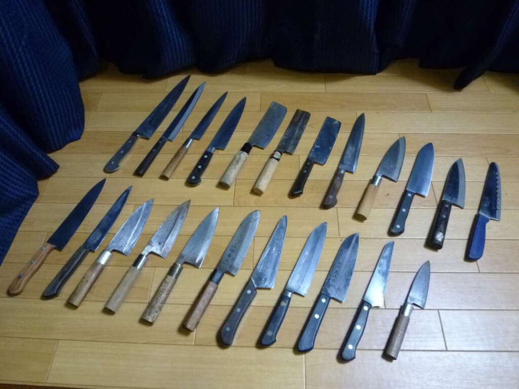 堺市東区にて料理包丁 正弘作 MISONO 越後義次作 Refrey 堺菊王作など２４本セットを買取させていただいたクリニーズの不用品買取事例