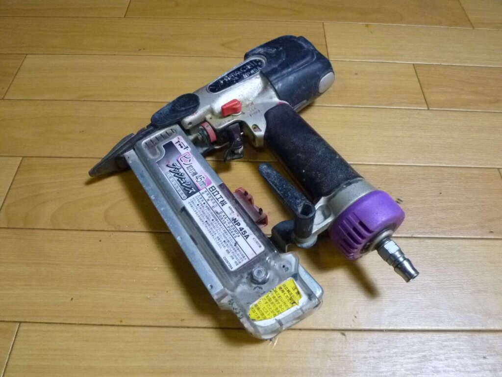 大阪府茨木市にて日立 HITACHI 45mm常圧ピン釘打ち機 NP45Aを買取させていただいたクリニーズの不用品買取事例
