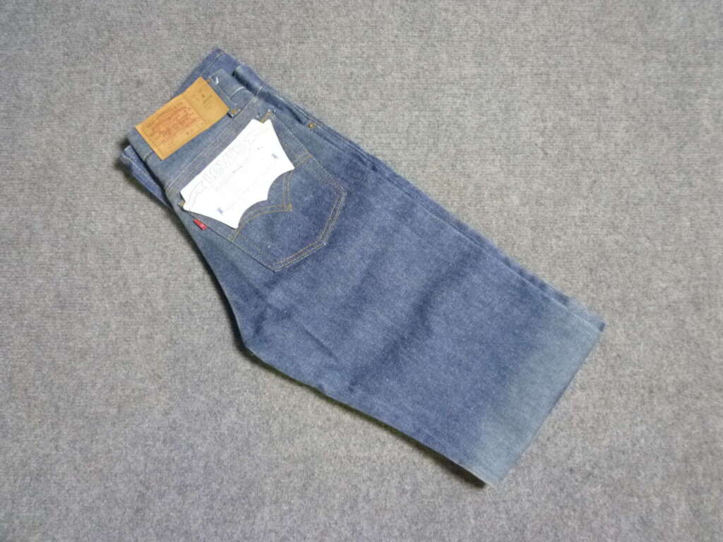 大阪府柏原市にてLevi's リーバイス ジーンズ STUDENT 701 0117 25 36を買取させていただいたクリニーズの不用品買取事例