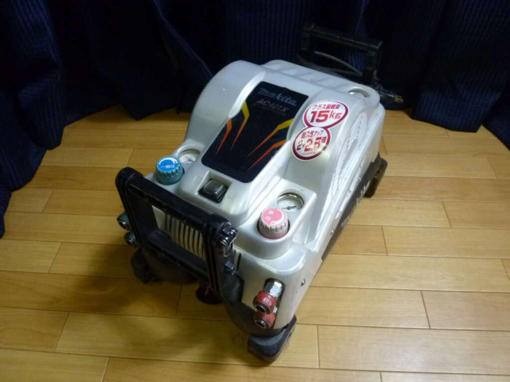兵庫県伊丹市にてmakita マキタ AC401X エアーコンプレッサーを買取させていただいたクリニーズの不用品買取事例