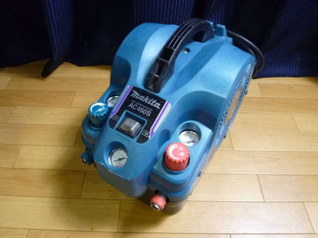 相楽郡笠置町にてマキタ makita エアーコンプレッサー AC４６０Sを買取させていただいたクリニーズの不用品買取事例