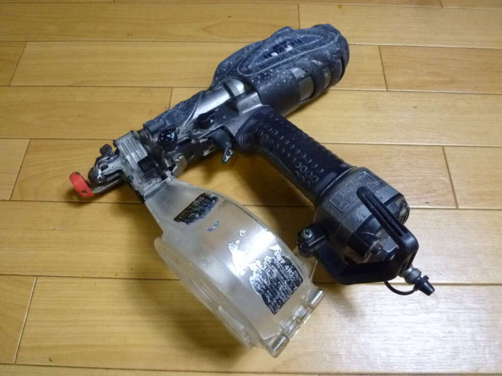 泉北郡忠岡町にてHiKOKI 日立工機 WF4AR2形 ねじ打機を買取させていただいたクリニーズの不用品買取事例