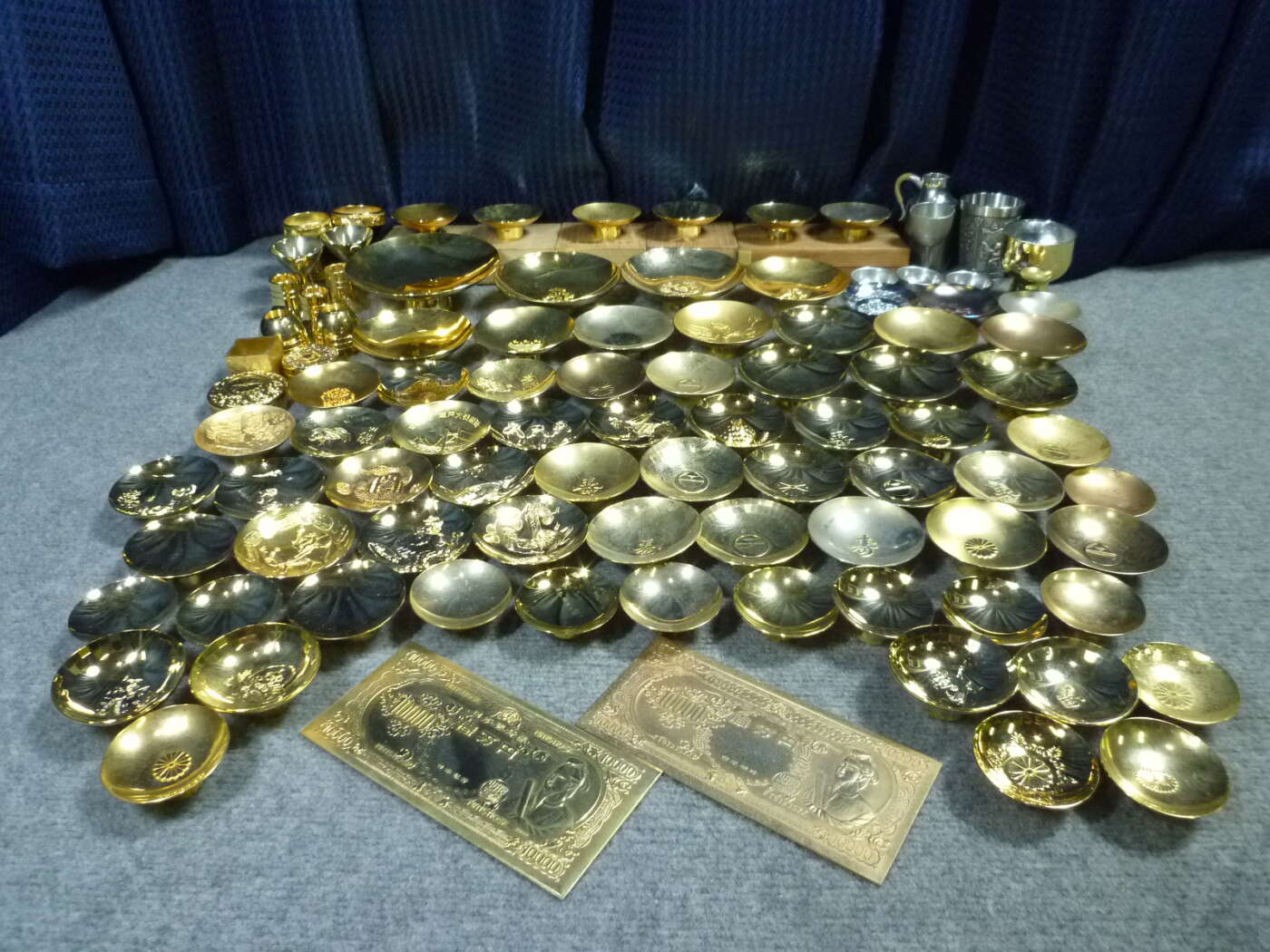 大阪市大正区にてさかずき 盃 金杯 銀杯 約8.4kg 金メッキ 銀メッキ 24KGP等一式セットを買取させていただいたクリニーズの不用品買取事例